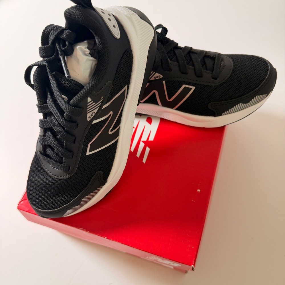 New Balance 545 Kids Running Shoes Black Silver Size 11M